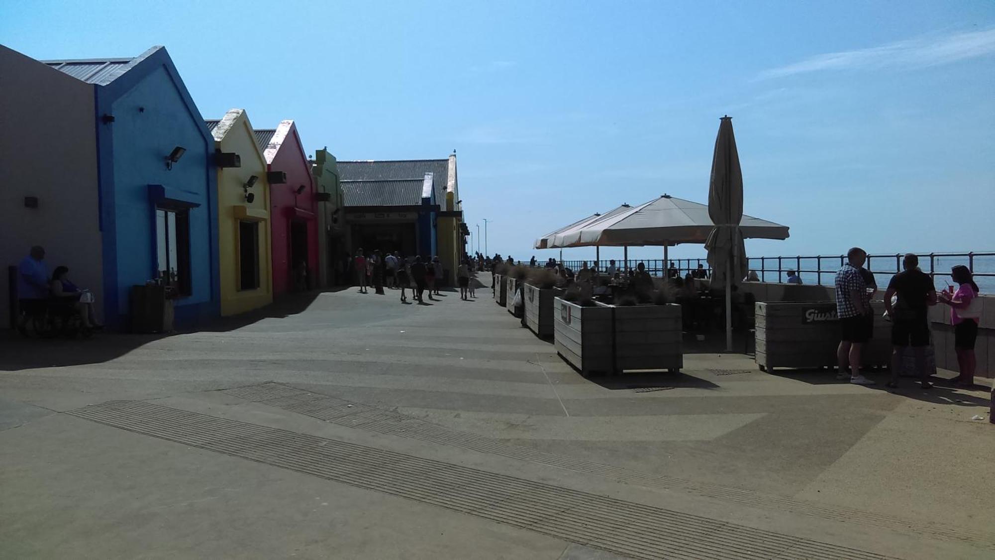 Vale View Apartment, Prestatyn, North Wales - A Stylish, Dog-Friendly Holiday Let Just A 5 Min Walk To Beach & Town! Exterior foto